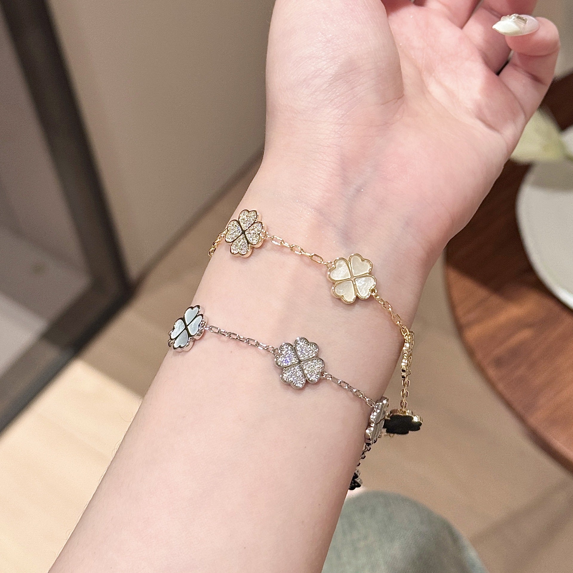European Minimal Clover Bracelet for Women, Ins Style Shell Inlaid Luxury Jewelry