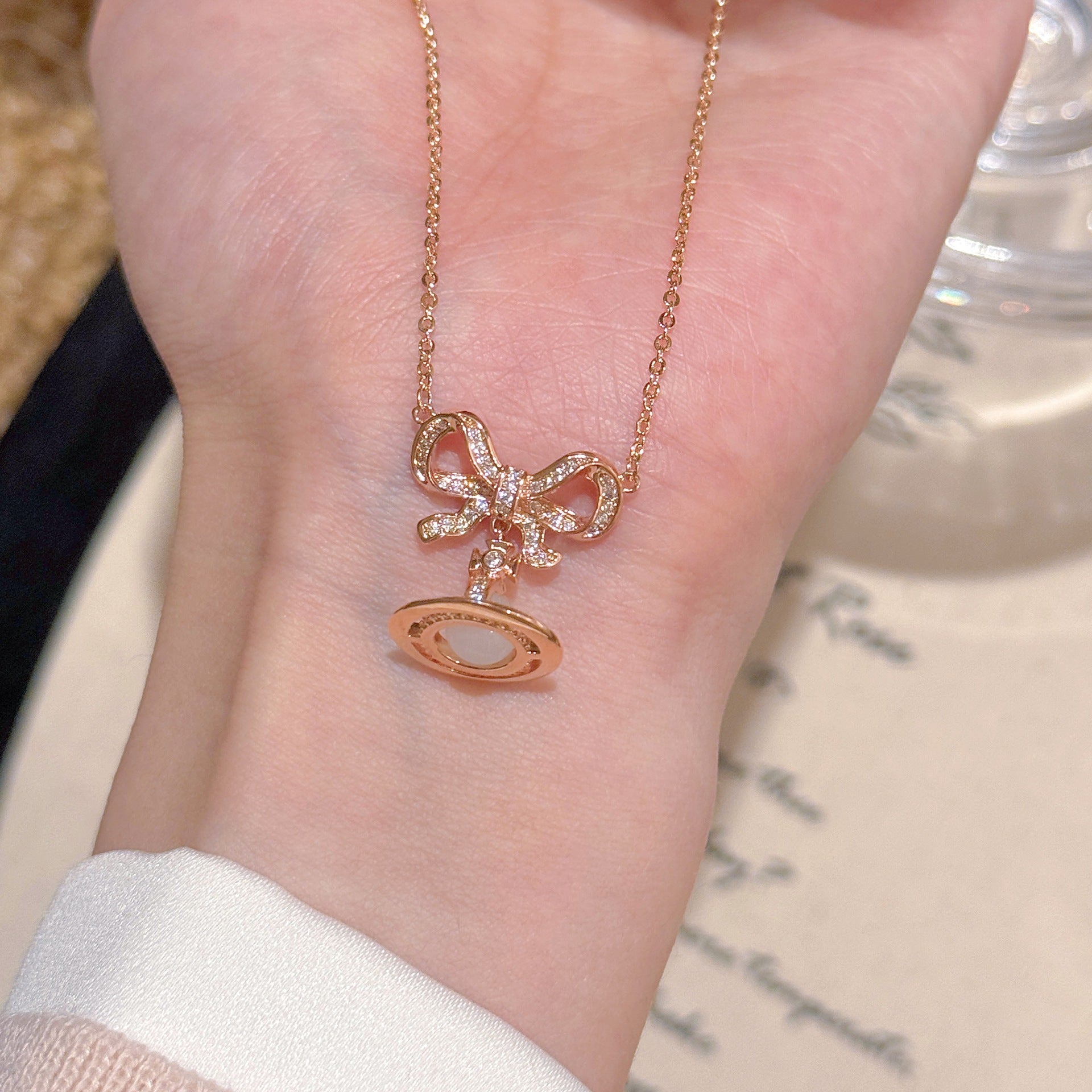 Sweet Luxury Bow Saturn Cat Eye Clavicle Necklace Ladies Daily Pendant Chain