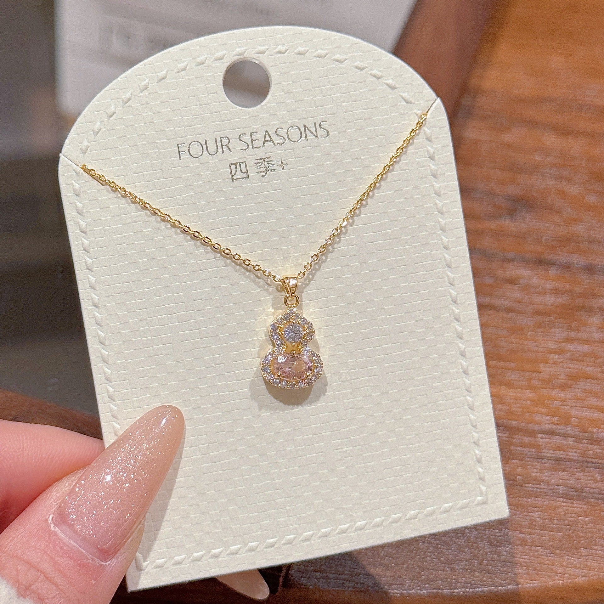 Oriental Gourd Pendant Necklace, Elegant Luxury All-match Daily Neck Chain