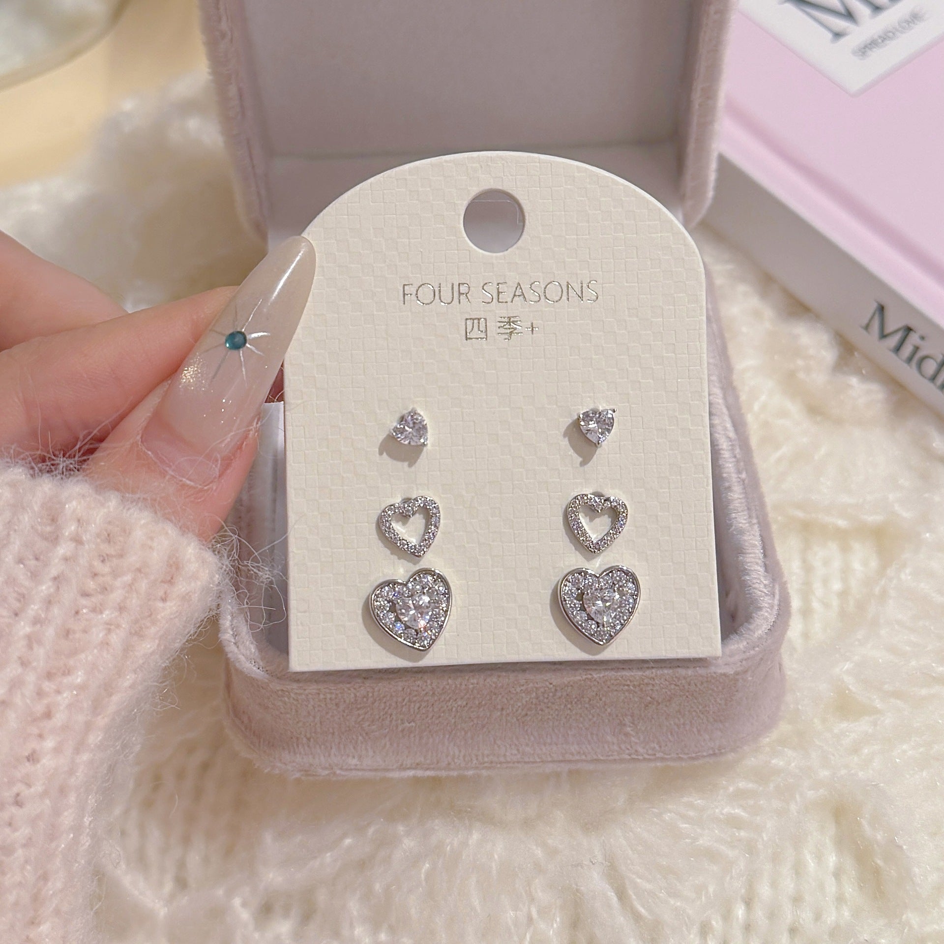 3 Pairs Korean Japanese Sweet Heart Stud Earrings Set for Women, Minimal Luxury Dainty Gentle Versatile High-End Daily Ear Jewelry Pack