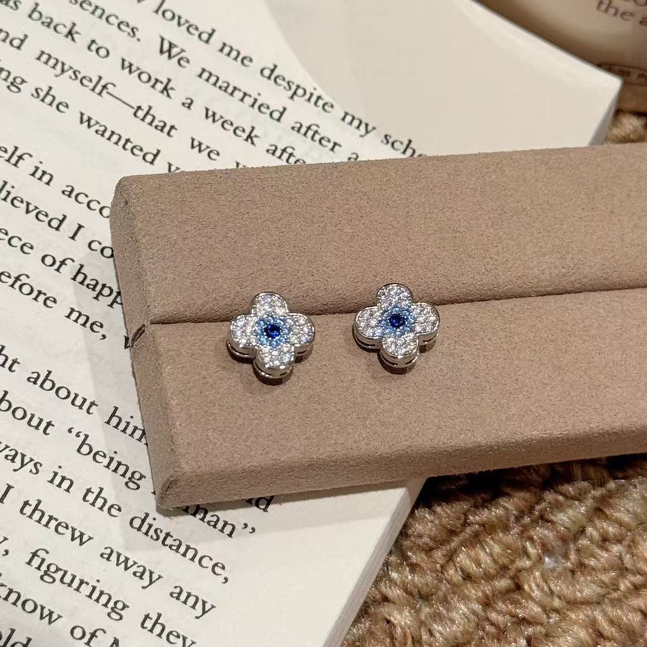Elegant Four Leaf Flower Earrings, Luxury Delicate Floral Studs, Fashion Silver Ear Accessories for Daily Wear