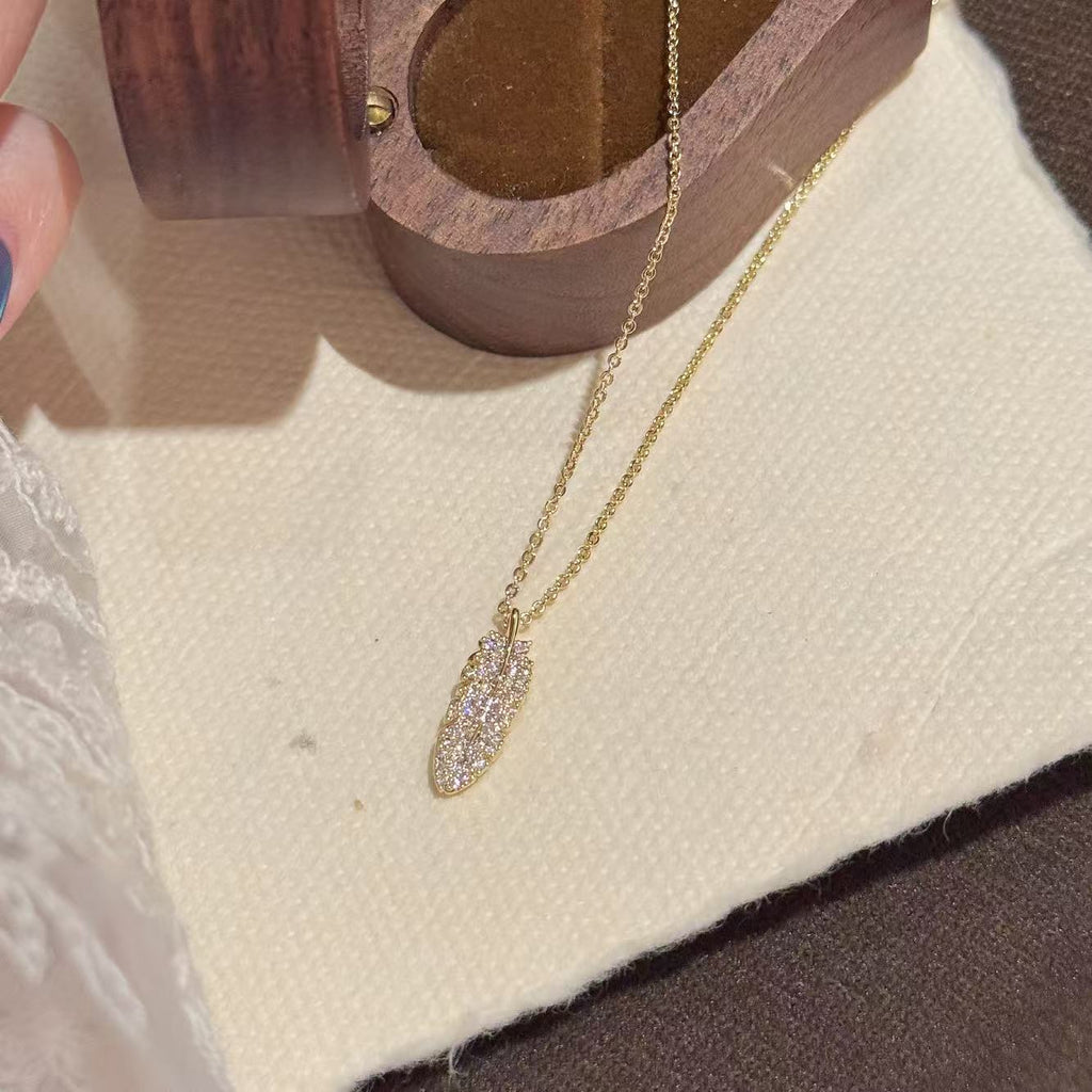 Sparkling Feather Pendant Necklace, Elegant Luxury Daily Women Neck Chain