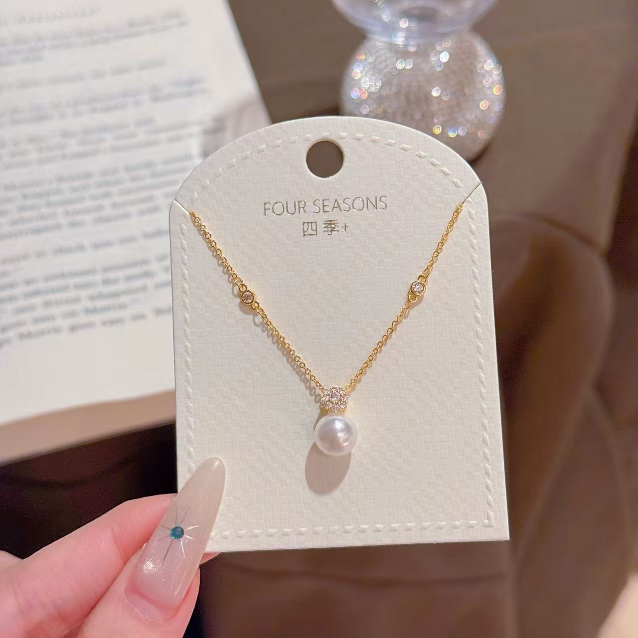 Minimalist Pearl Pendant Necklace, Light Luxury Niche High-end Clavicle Chain, Korean Noble Style Exquisite Temperament Necklace