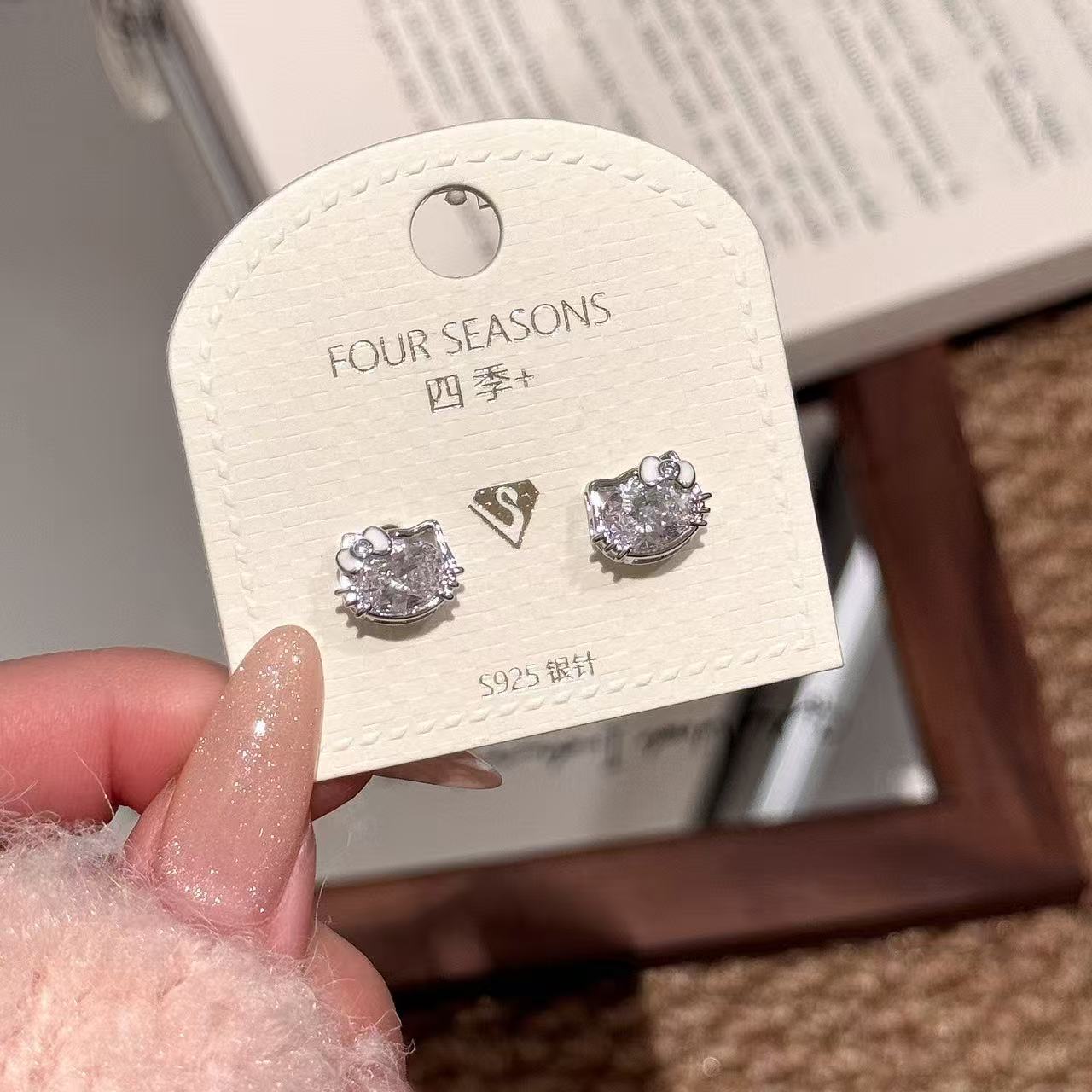 Sparkling Natural Zircon Cat Stud Earrings, Korean Luxury Elegant Earrings, Minimalist Versatile Ear Accessories