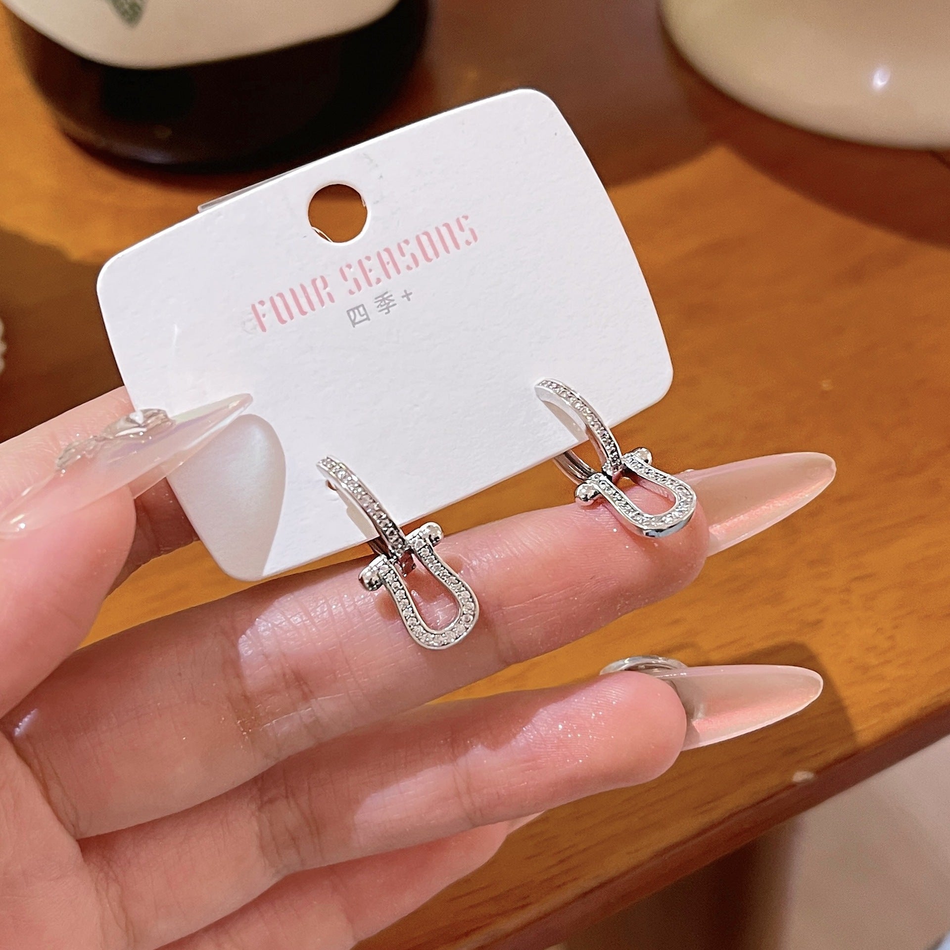 Horseshoe Earrings for Women, Luxury Micro Paved Zircon Stud Earrings, Ins Niche Dainty Elegant Jewelry