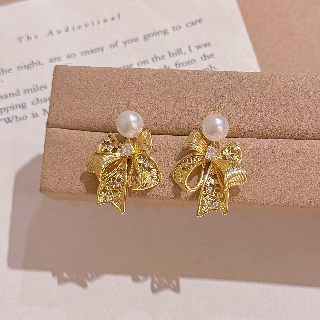Bow Pearl Stud Earrings, Hollow Vintage Dainty Earrings, S925 Sterling Silver Needle, Luxury Elegant Jewelry for Daily Wear