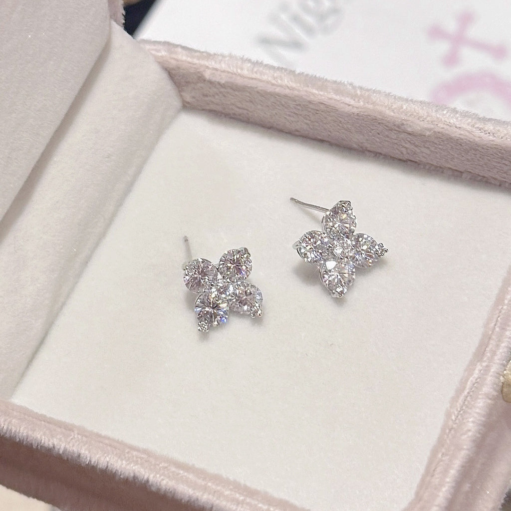 Elegant Lucky Flower Earrings, Luxury Temperament Daily Fashion Studs