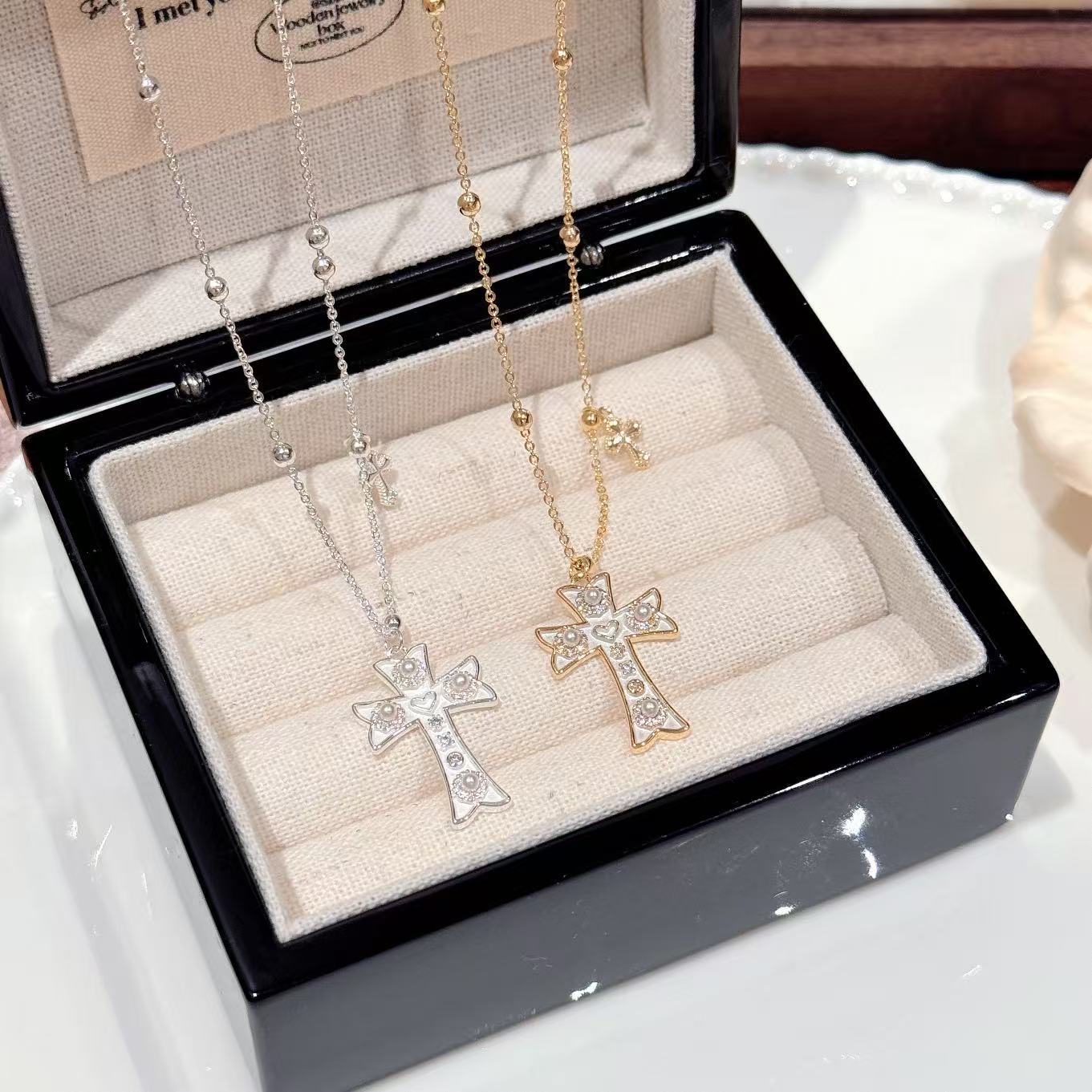 Luxury Heart & Cross Cubic Zirconia Necklace, Dainty Elegant All-Match Stackable Choker Jewelry
