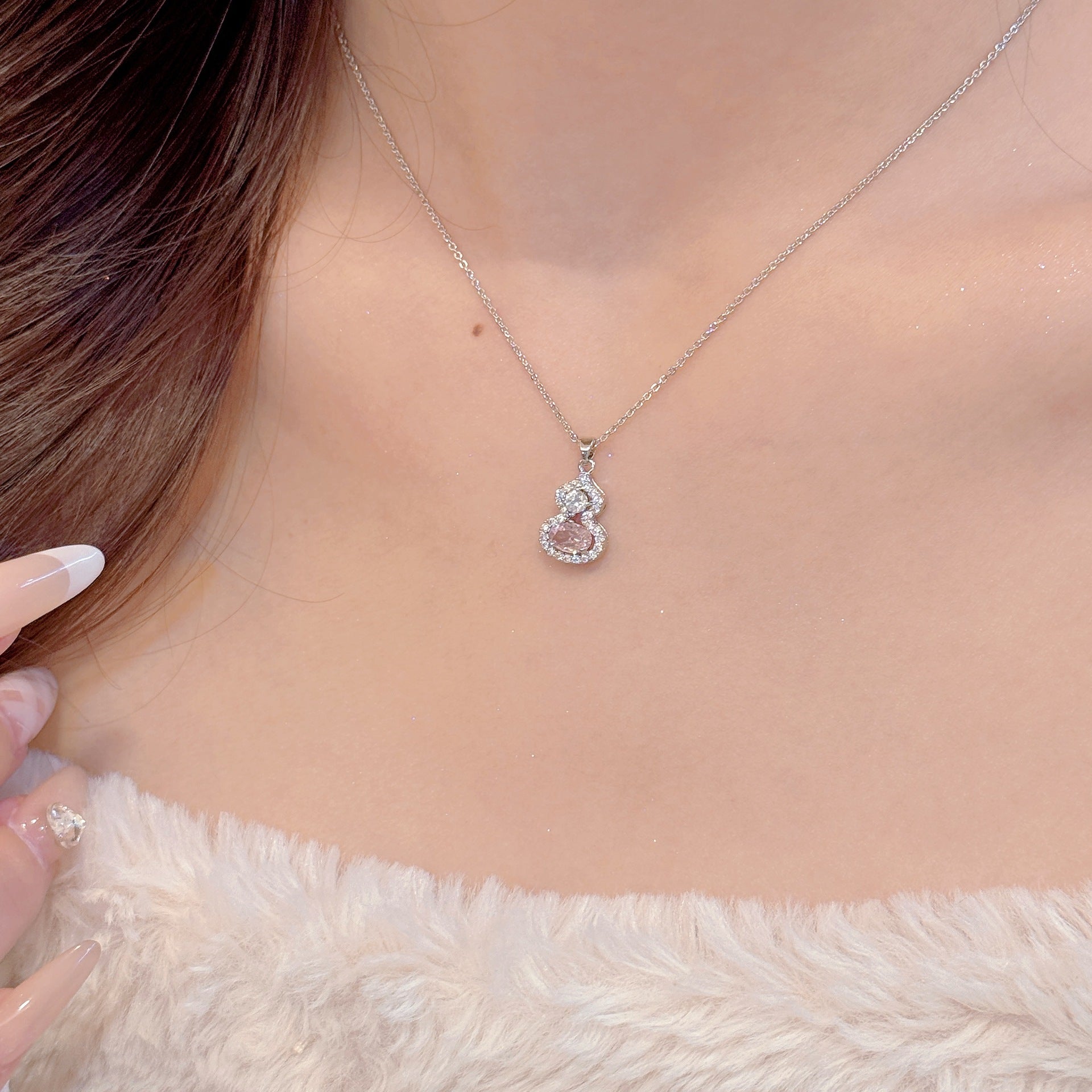 Oriental Gourd Pendant Necklace, Elegant Luxury All-match Daily Neck Chain