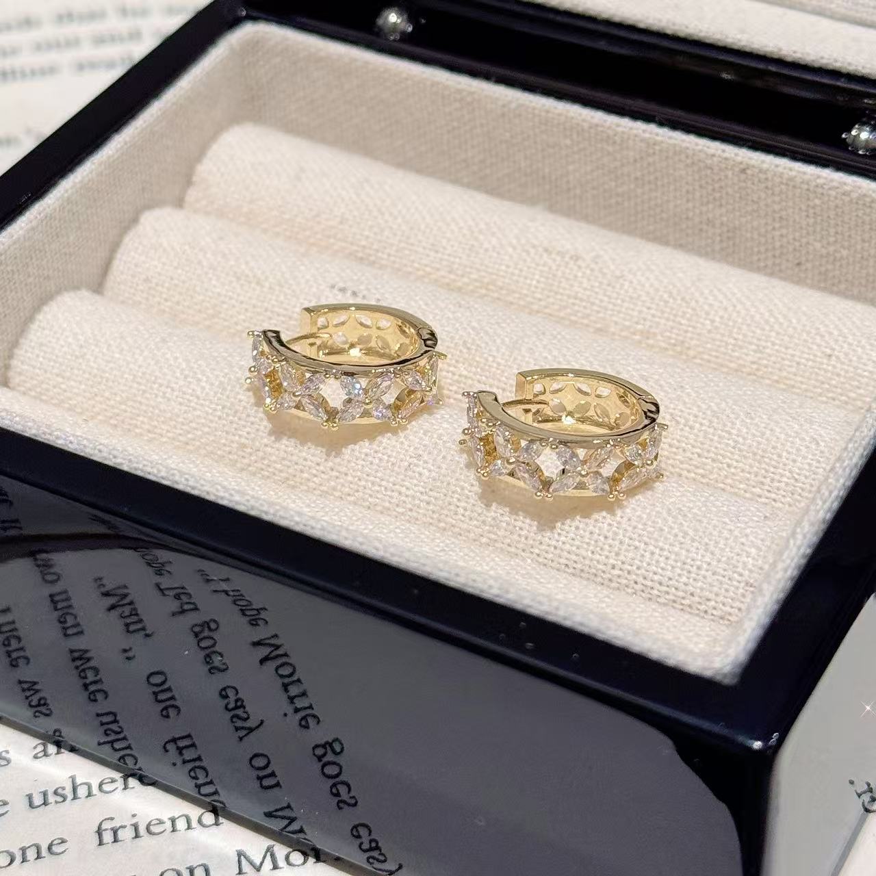 Open Hollow Four-Leaf  Full Paved Cubic Zirconia Huggie Earrings, Luxury Niche Designer Elegant All-Match Daily Ear Jewelry for Women