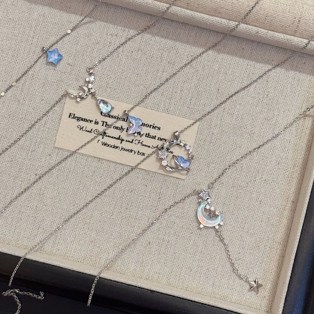 Korean Style Butterfly Necklace with Aquamarine, Minimalist Luxury Clavicle Chain, Niche Versatile Jewelry for Women