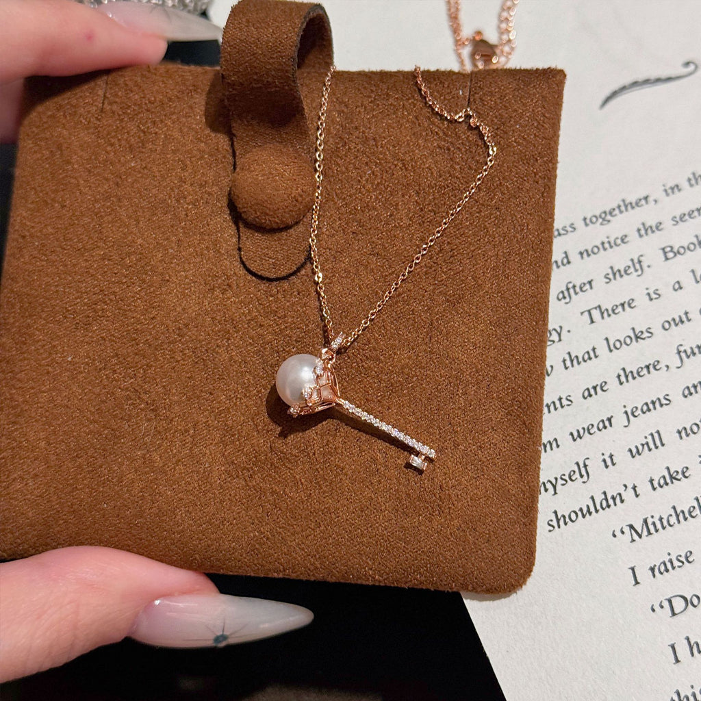 Spring New Pearl Key Pendant Clavicle Necklace, Luxury Elegant Dainty Jewelry, Perfect Gift for Girlfriend