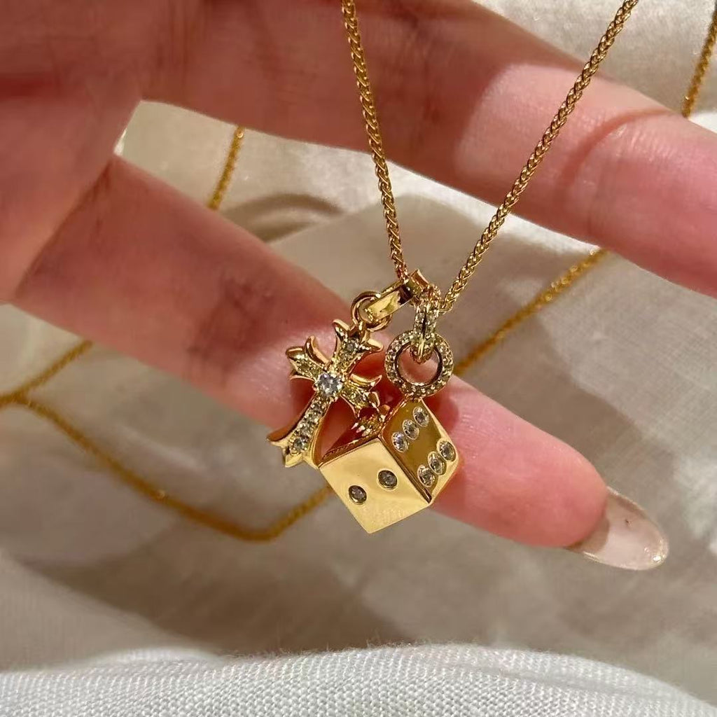 Vintage Cross Pendant Necklace, Elegant Luxury Daily Fashion Neck Jewelry