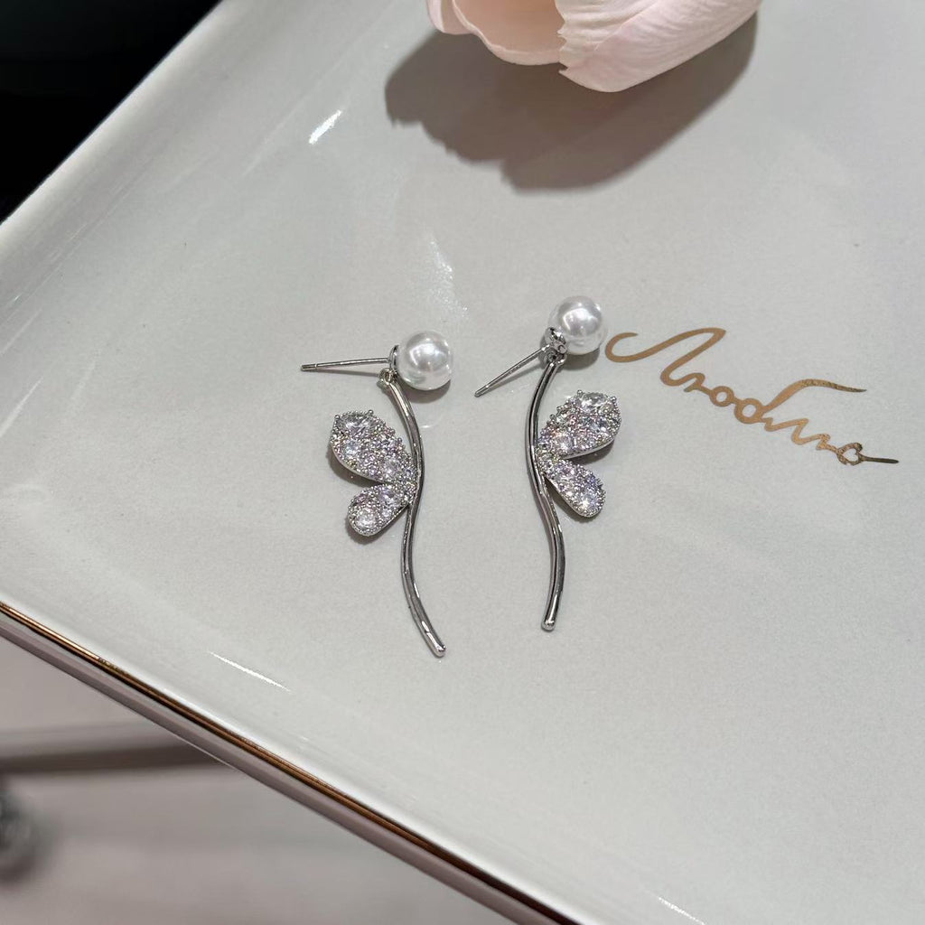 Four Seasons Elegant Long Butterfly Drop Earrings, Luxury Full Paved Rhinestone Pearl Dangle Earrings for Women, Minimal Stylish Fine Jewelry