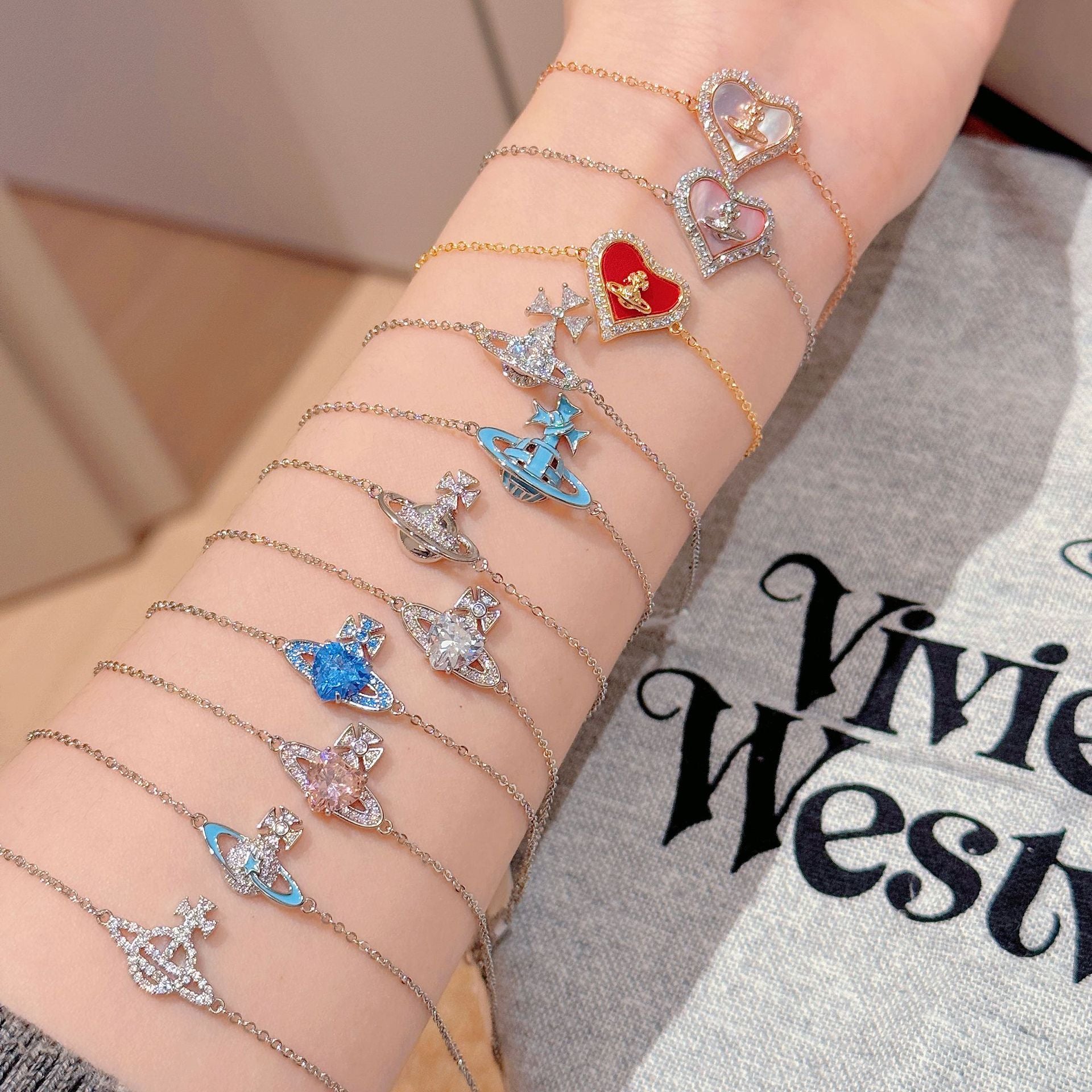 Saturn Heart Zircon Bracelet, Luxury Niche Vivienne Style Punk Hand Jewelry for Women