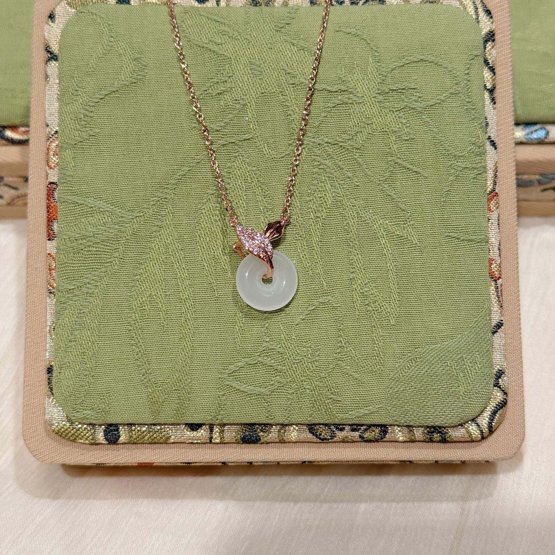 Vintage Gourd Peace Lock Necklace, Chinese Style Ginkgo Leaf Necklace, Zodiac Year Elegant Exquisite National Trend Jewelry for Women