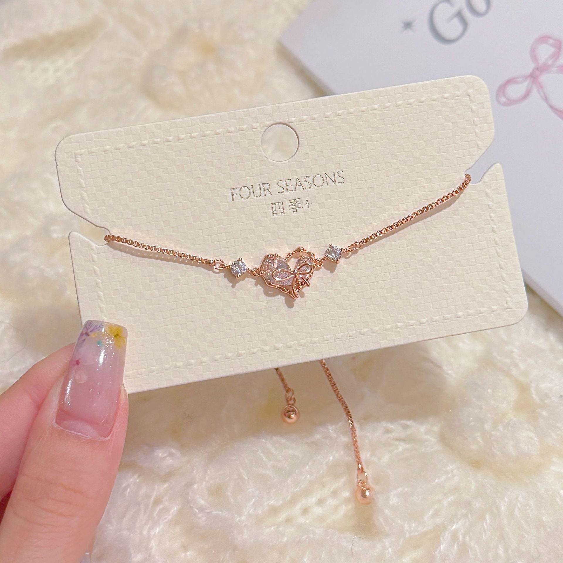 Sweet Bow Bracelet, Luxury Niche Hollow Hand Jewelry, Fresh Cold Style Exquisite Versatile Bracelet