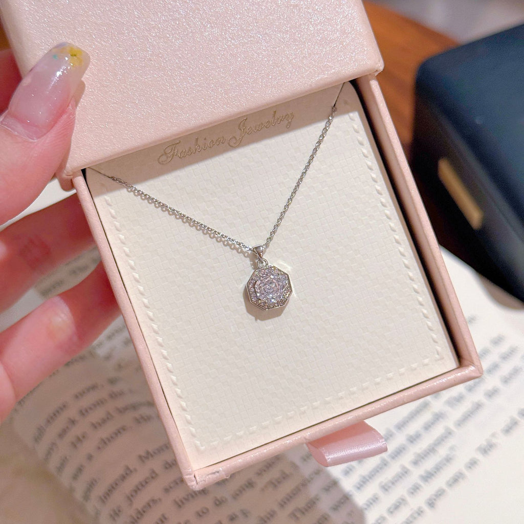 Octagon Geometric Pendant Necklace, Minimal Luxury Niche Clavicle Chain, Elegant Versatile Fashion Jewelry