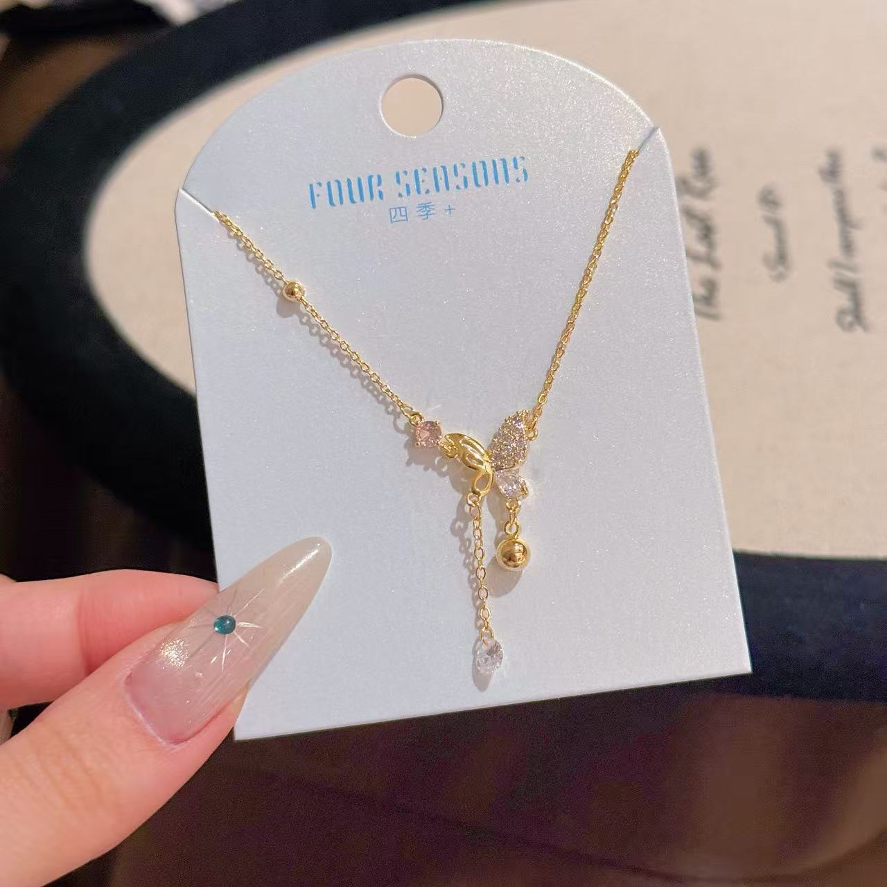 Gold Dainty Necklace Minimalist Luxury Clavicle Chain Elegant Fashion All-match Commute Jewelry Gifts for Girlfriend