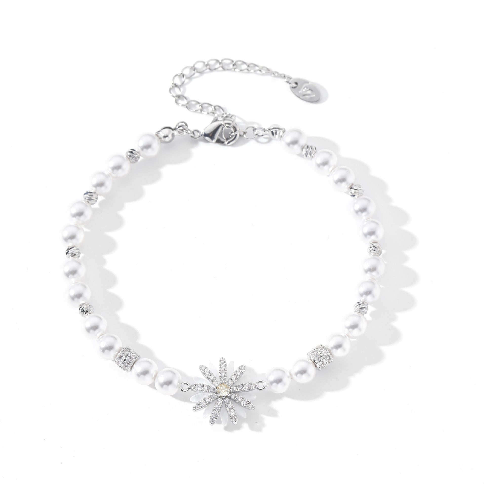 New Daisy Series Jewelry Set, Luxury Exquisite Necklace Earrings Bracelet, INS Hot Niche Design Versatile Women Ornaments