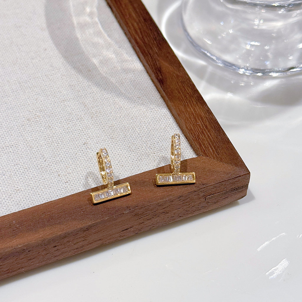 Sparkle Zircon T Shape Huggie Ear Buckles Minimal Luxury Women Earrings