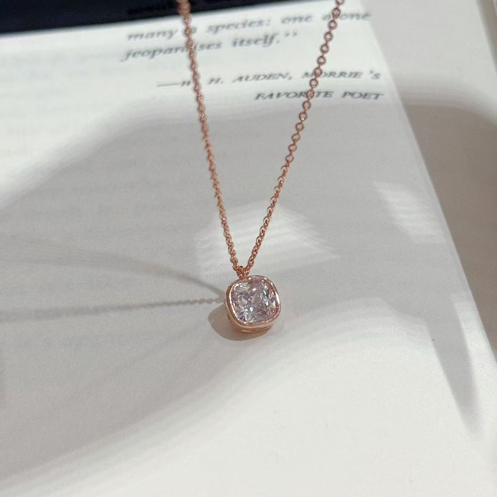 Cool Minimal Luxury Geometric Sugar Cube Cubic Zirconia Pendant Necklace, Niche Dainty Elegant All-Match Choker Jewelry for Women