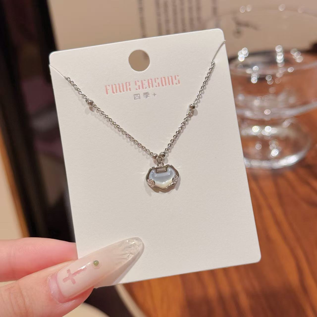 Vintage Gourd Peace Lock Necklace, Chinese Style Ginkgo Leaf Necklace, Zodiac Year Elegant Exquisite National Trend Jewelry for Women