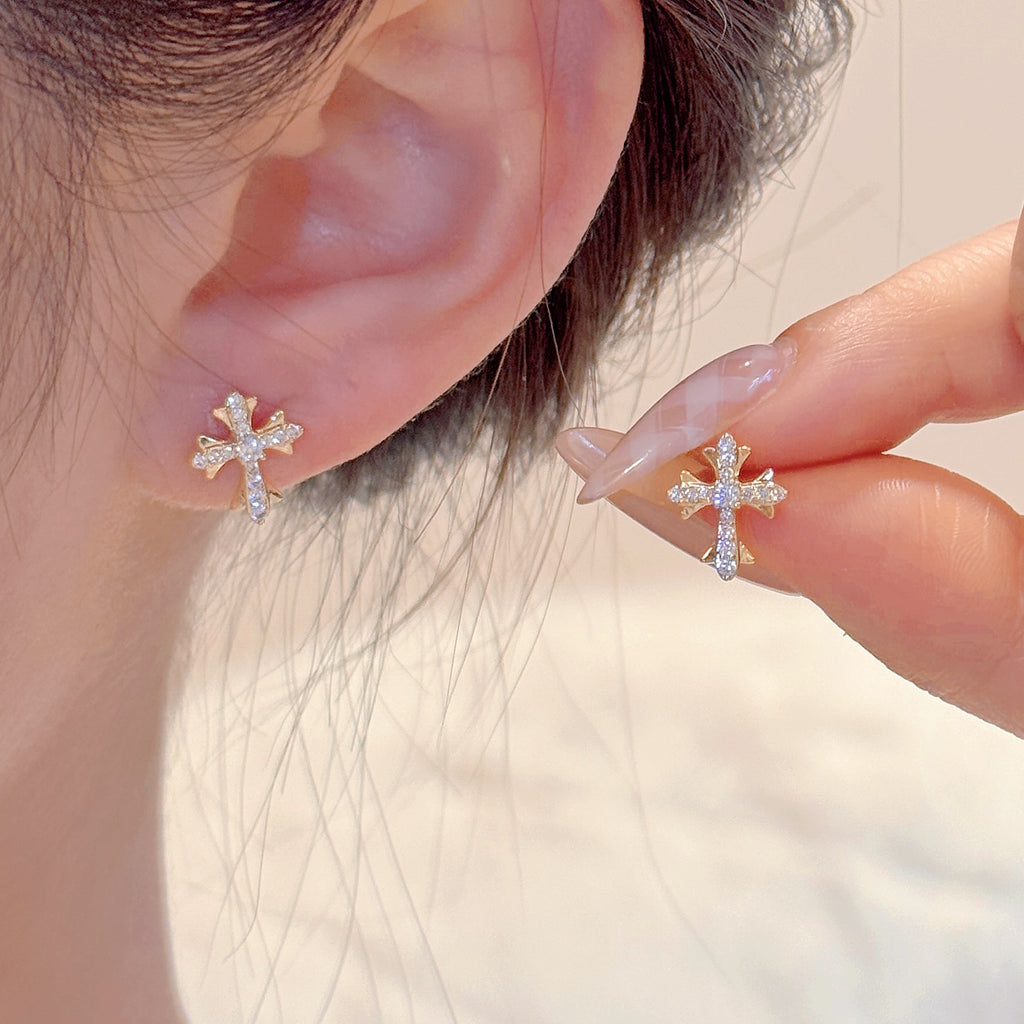 New Arrival Full Sparkle Cubic Zirconia Cross Stud Earrings, Minimal Luxury Niche Designer All-Match Elegant Daily Wear Ear Studs for Women