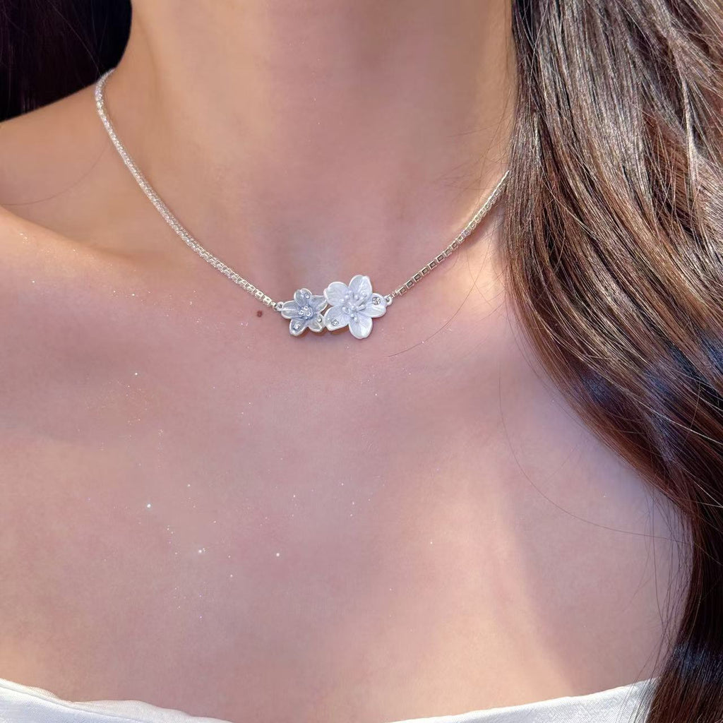 Year of the Horse Lucky Jewelry Set, Luxury Floral Pendant Clavicle Chain, Deer Bracelet & Bow Necklace Elegant Autumn Winter Fashion Accessories
