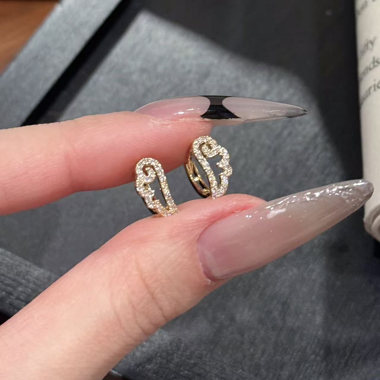 Zirconia Huggie Earrings, Luxury Niche Designer Elegant All-Match Daily Ear Jewelry, Popular Japanese & Korean Style Small Hoop Ear Buckles for Women