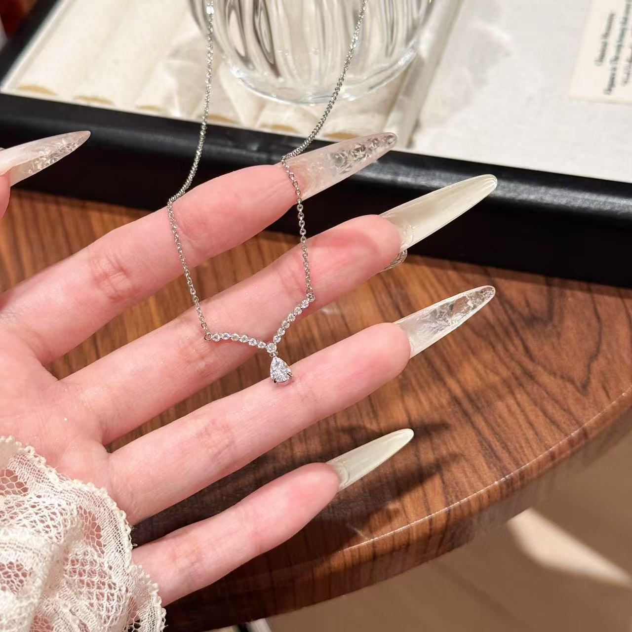 Full Zircon Mermaid Tail Necklace, Shiny Luxury Elegant Jewelry, Minimalist Exquisite Water Drop Clavicle Chain Niche Temperament Necklace