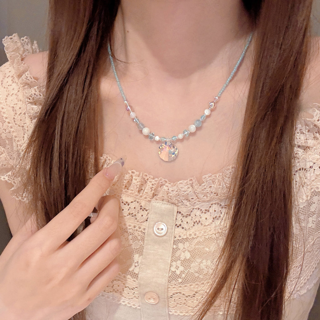 Crystal Natural Shell Pendant Necklace, Luxury Niche High-End Sweet Dainty Elegant Adjustable Collarbone Chain for Women Daily Jewelry