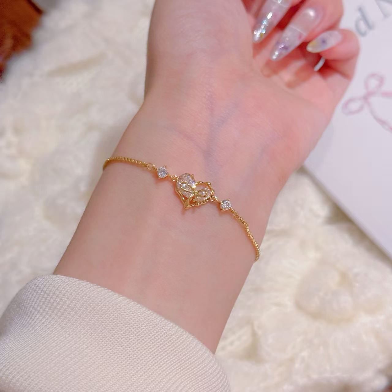 Sweet Bow Bracelet, Luxury Niche Hollow Hand Jewelry, Fresh Cold Style Exquisite Versatile Bracelet