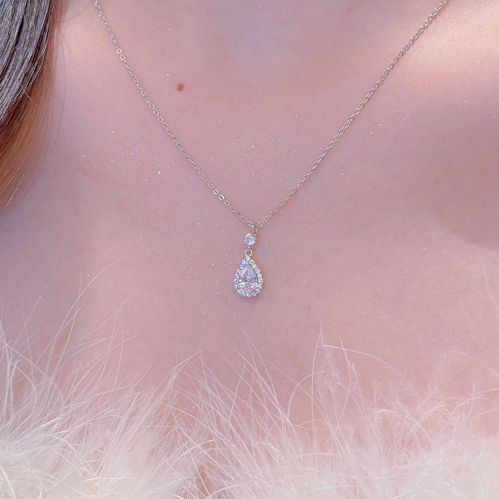 Korean Style Water Drop Zircon Necklace, Luxury Niche Clavicle Chain, Minimalist Exquisite All-match Pendant Jewelry