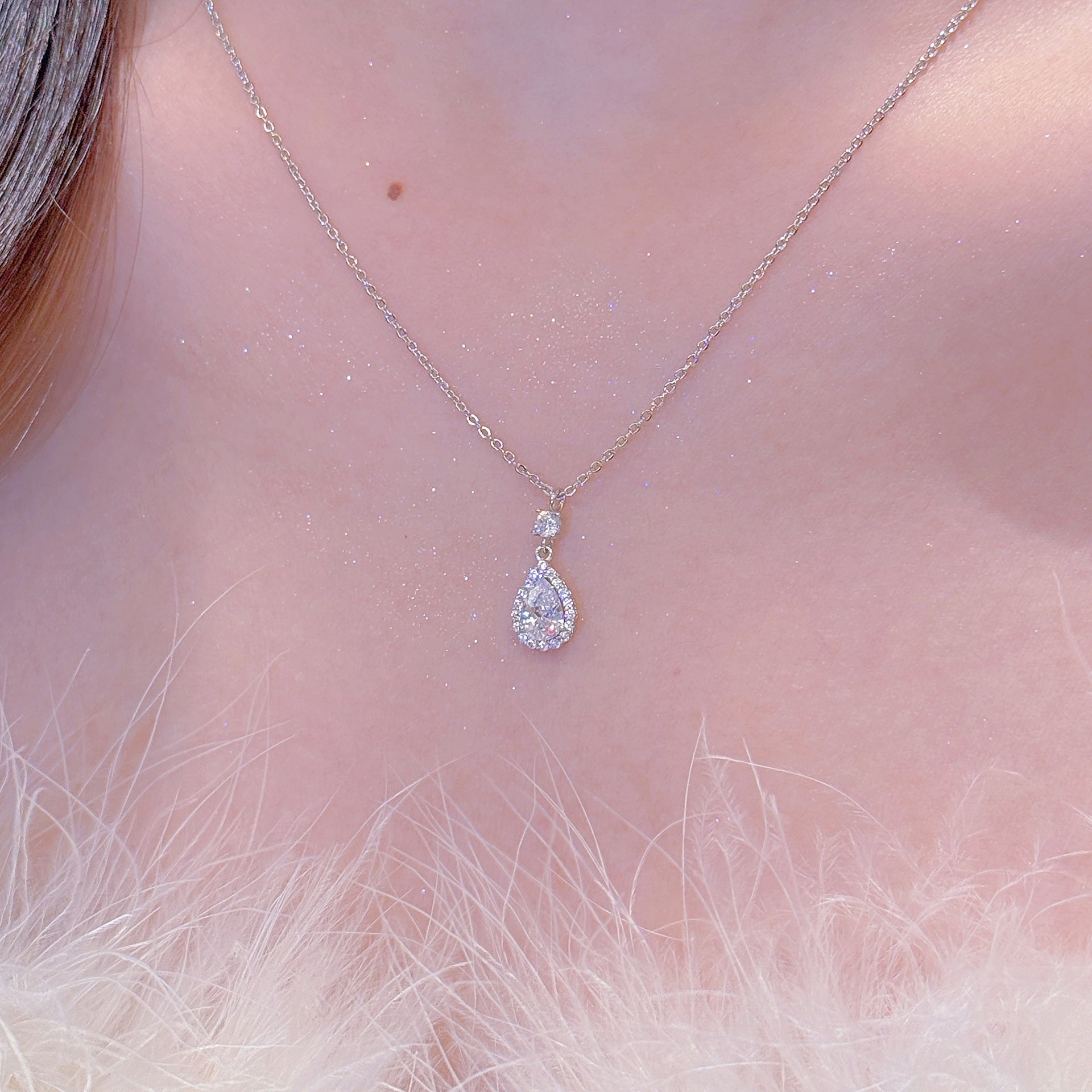Korean Style Water Drop Zircon Necklace, Luxury Niche Clavicle Chain, Minimalist Exquisite All-match Pendant Jewelry