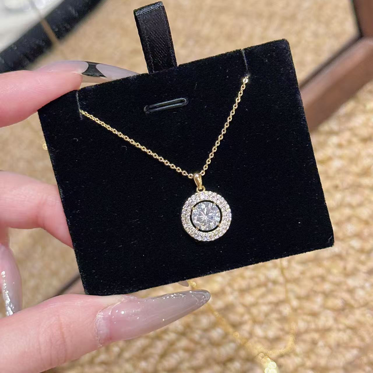 Gold Dainty Necklace Minimalist Luxury Clavicle Chain Elegant Fashion All-match Commute Jewelry Gifts for Girlfriend