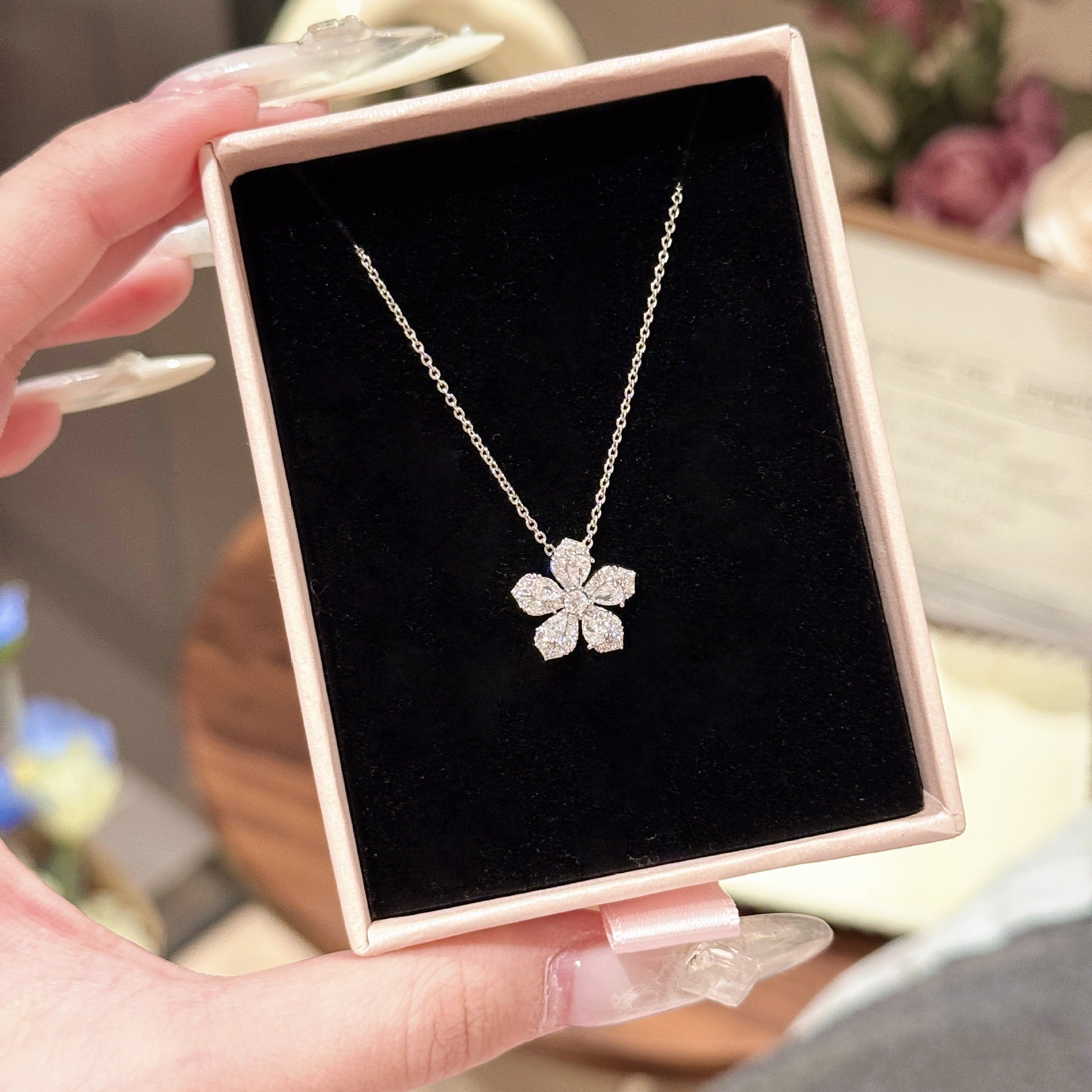 Sparkling Zircon Flower Necklace Luxury Elegant Fashion Jewelry for Women