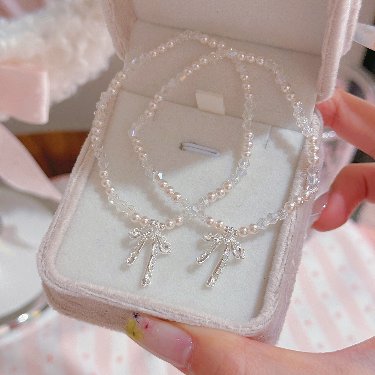 Elegant Lace Bow Pearl Bracelet, French Style Delicate Sweet Bracelets, Luxury High-end Design Dainty Adjustable Fashion Jewelry Gift for Women Girls