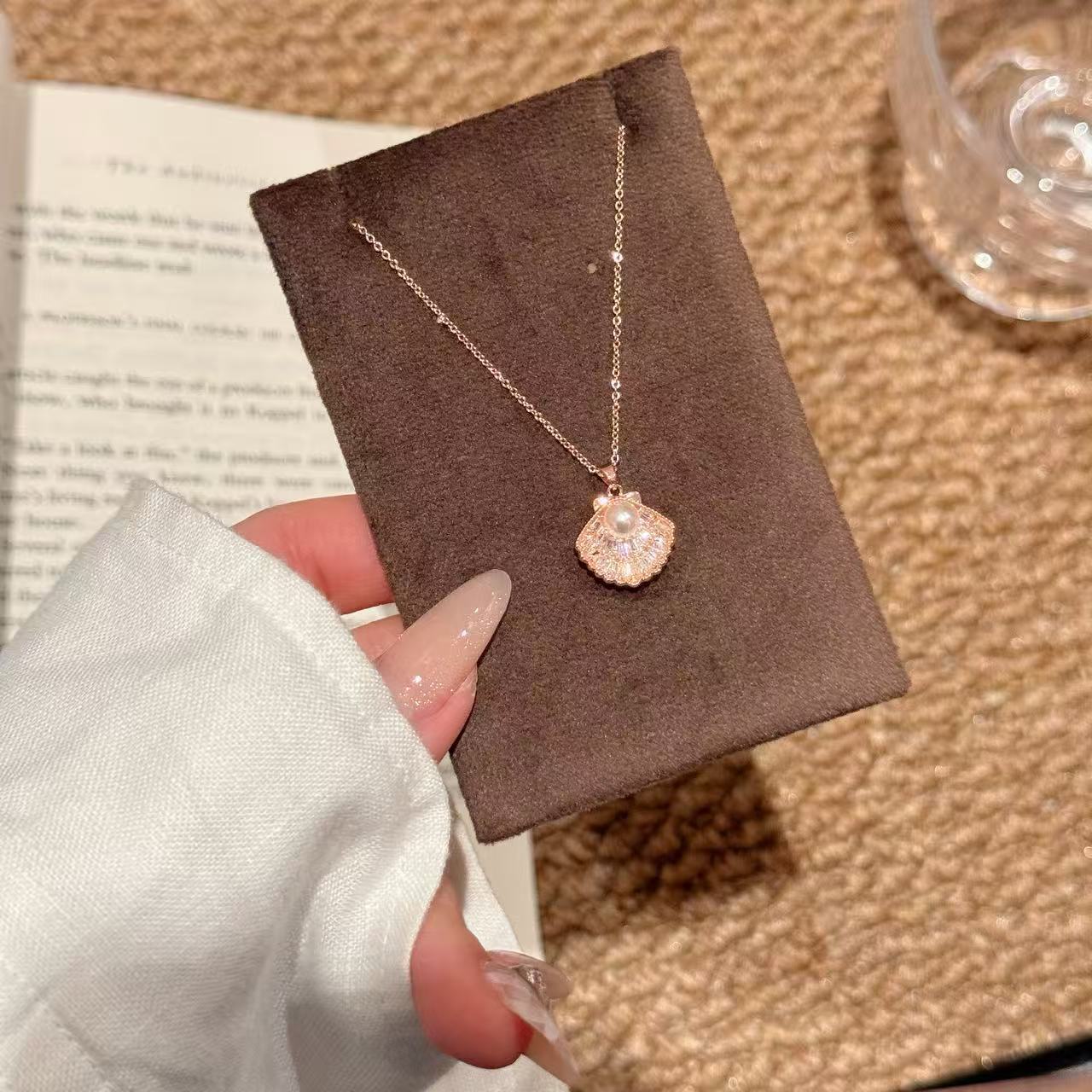 Ocean Themed Pearl Shell Pendant Necklace, Minimalist Premium Fashion Daily Accessories