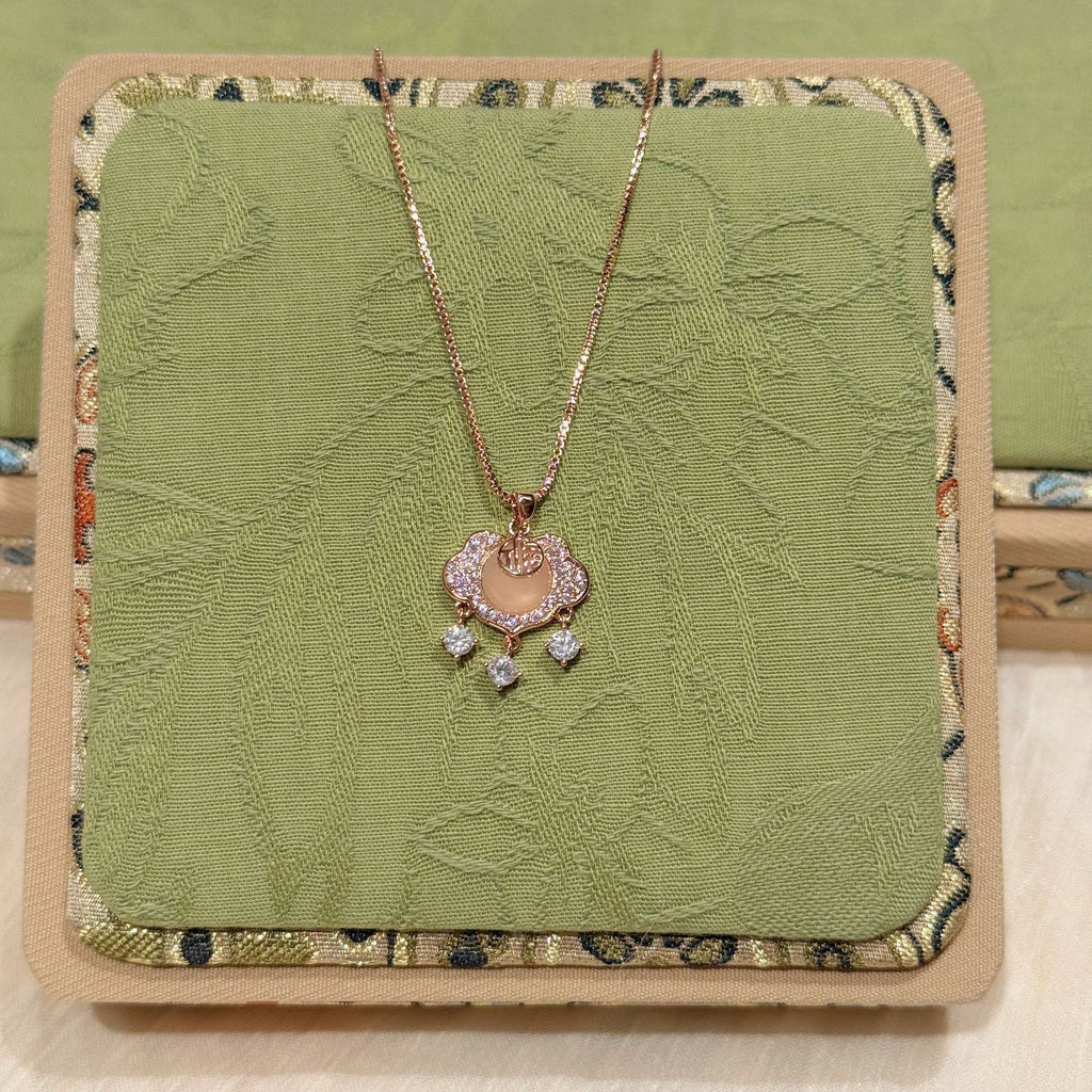 Vintage Gourd Peace Lock Necklace, Chinese Style Ginkgo Leaf Necklace, Zodiac Year Elegant Exquisite National Trend Jewelry for Women