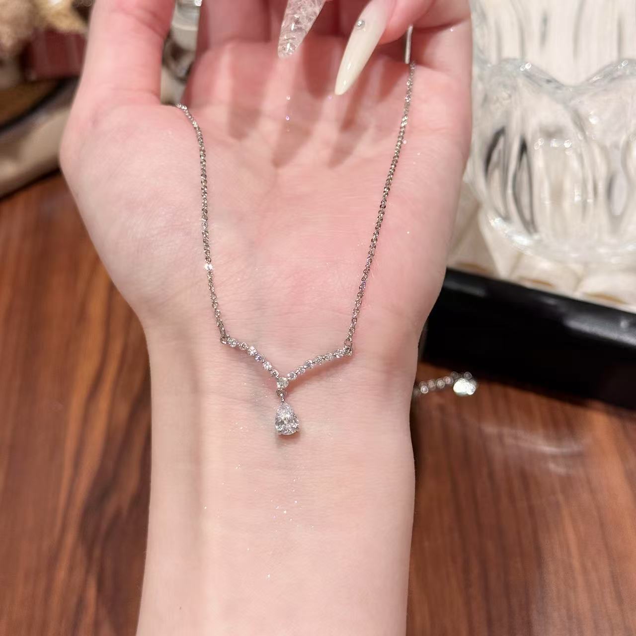 Full Zircon Mermaid Tail Necklace, Shiny Luxury Elegant Jewelry, Minimalist Exquisite Water Drop Clavicle Chain Niche Temperament Necklace