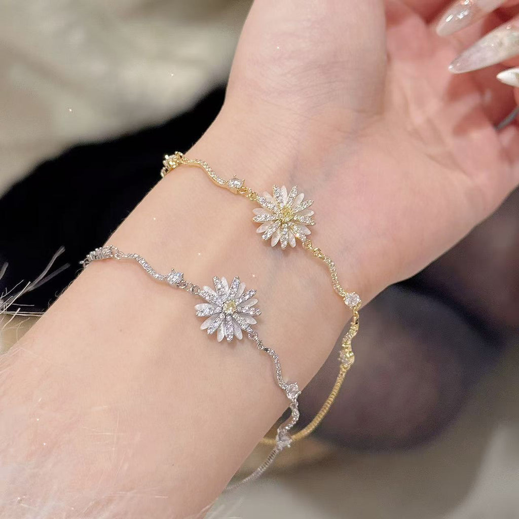 New Daisy Series Jewelry Set, Luxury Exquisite Necklace Earrings Bracelet, INS Hot Niche Design Versatile Women Ornaments