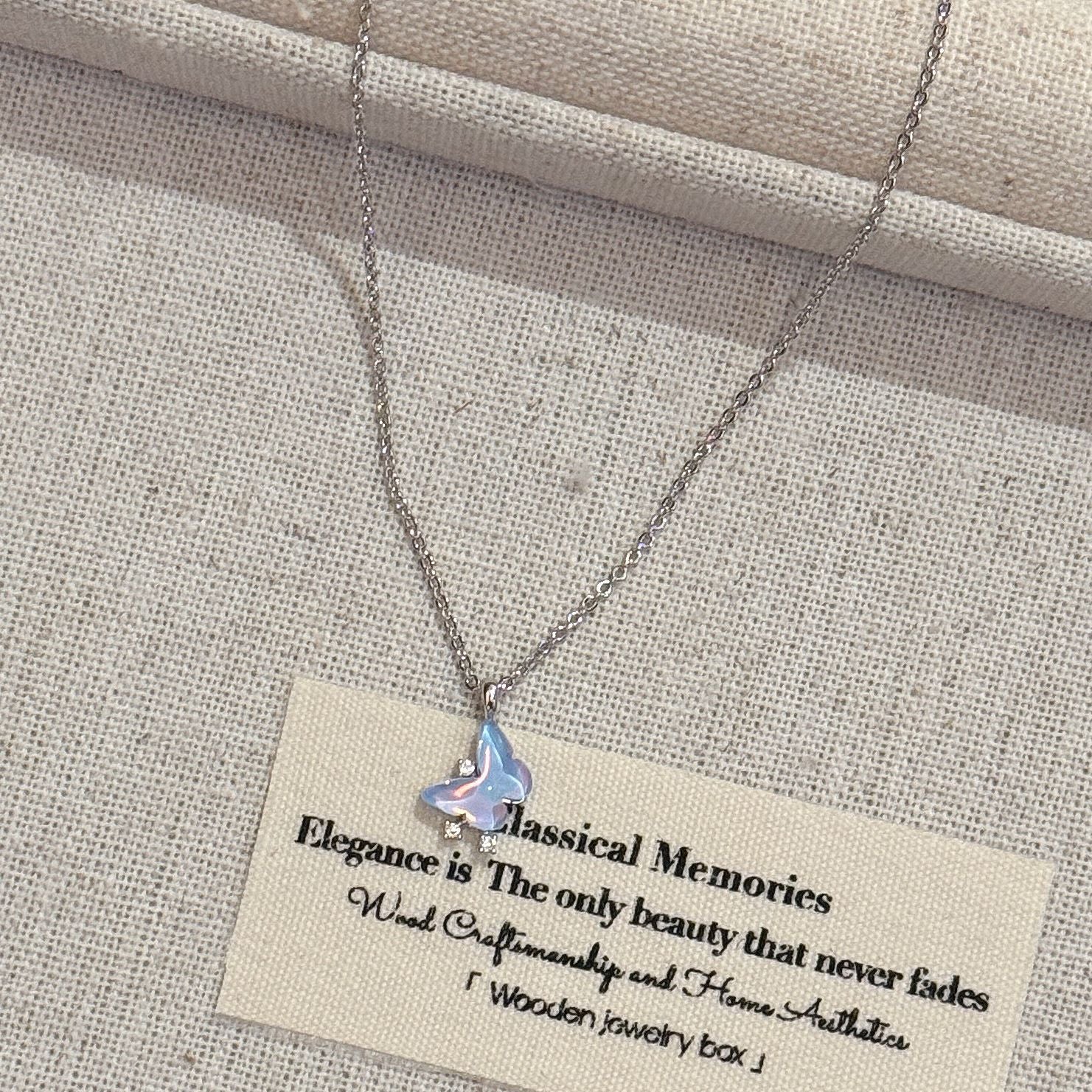 Korean Style Butterfly Necklace with Aquamarine, Minimalist Luxury Clavicle Chain, Niche Versatile Jewelry for Women