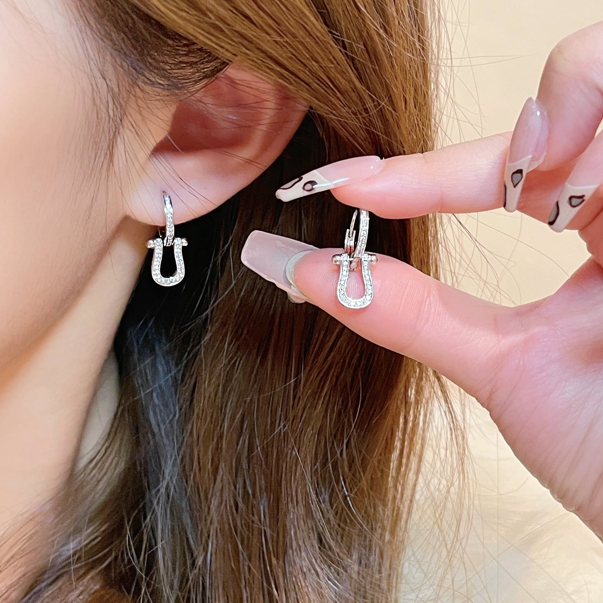 Horseshoe Earrings for Women, Luxury Micro Paved Zircon Stud Earrings, Ins Niche Dainty Elegant Jewelry