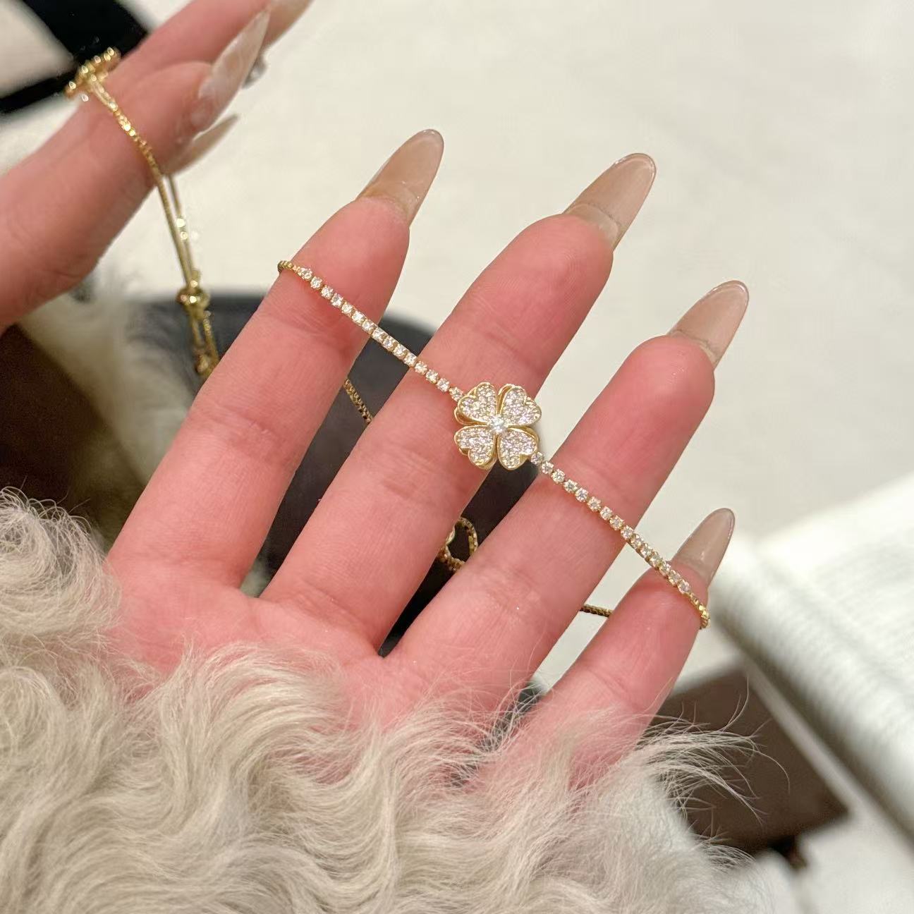 Shiny Four Leaf  Zircon Pull Bracelet Minimal Luxury Women Jewelry