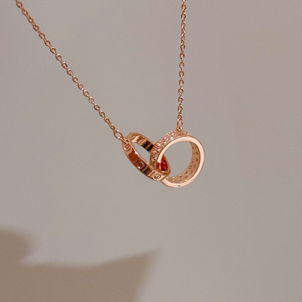 Interlocking Double Circle Necklace, Minimalist Luxury Clavicle Chain, Elegant Exquisite Fashion Jewelry Gift