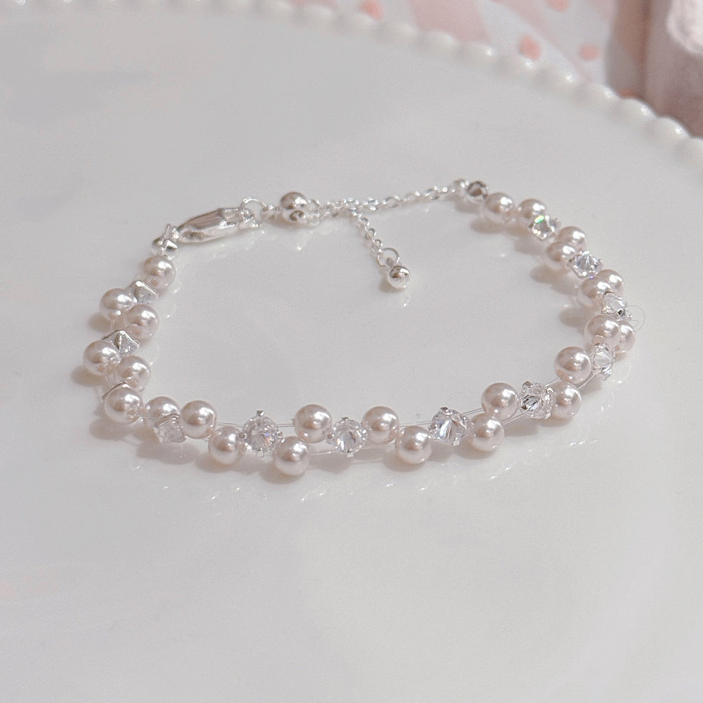 Irregular Pearl Bracelet Elegant Cold Wind Luxury Versatile Women Hand Accessories