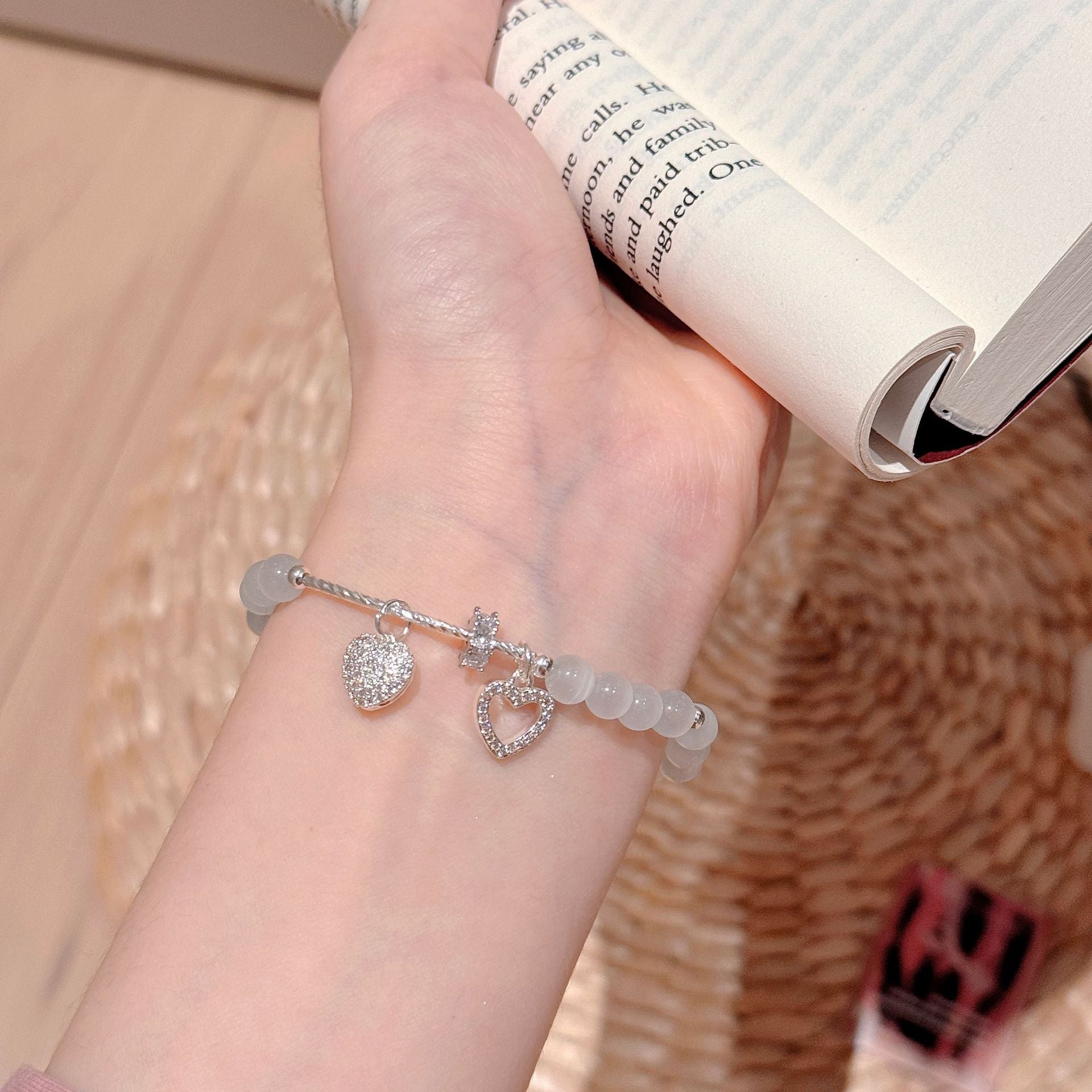 Heart Shape Cat's Eye Stone Bracelet, Hot Selling on Xiaohongshu, Luxury Niche All-match Women Hand Jewelry