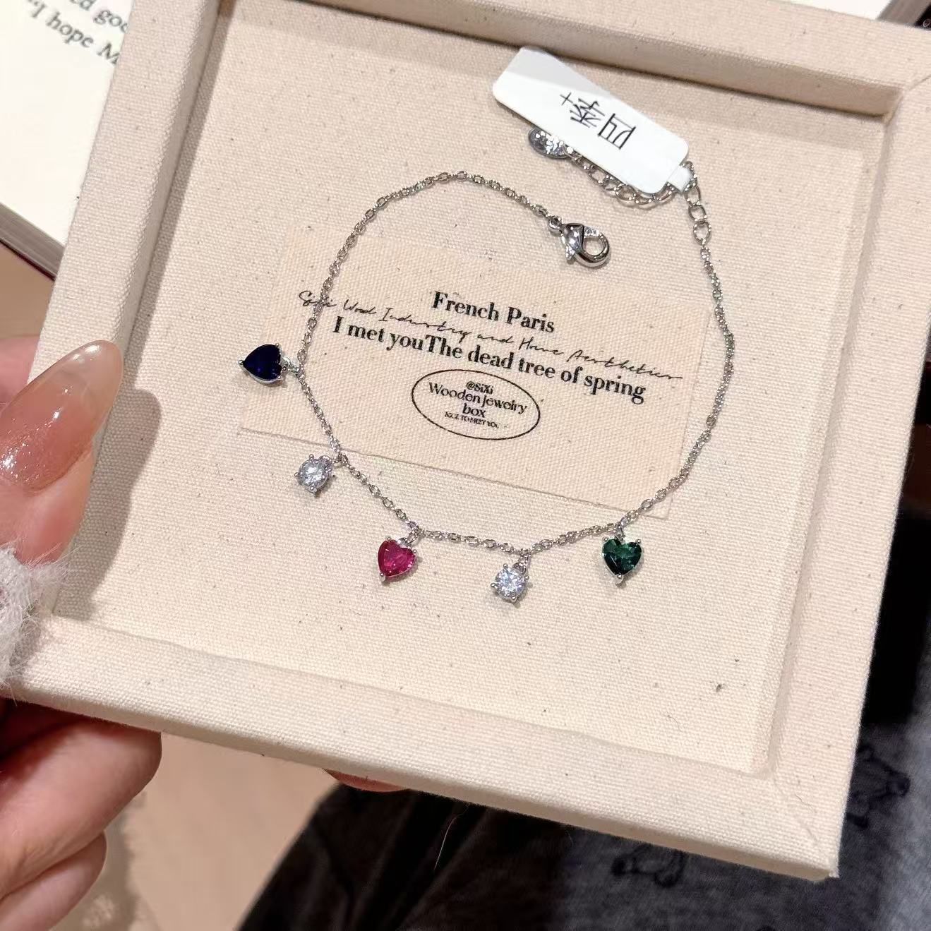 Four Seasons Charm Aquamarine Bracelet, Fashion Niche Sparkling Women Hand Jewelry, High-end Light Luxury Wrist Chain