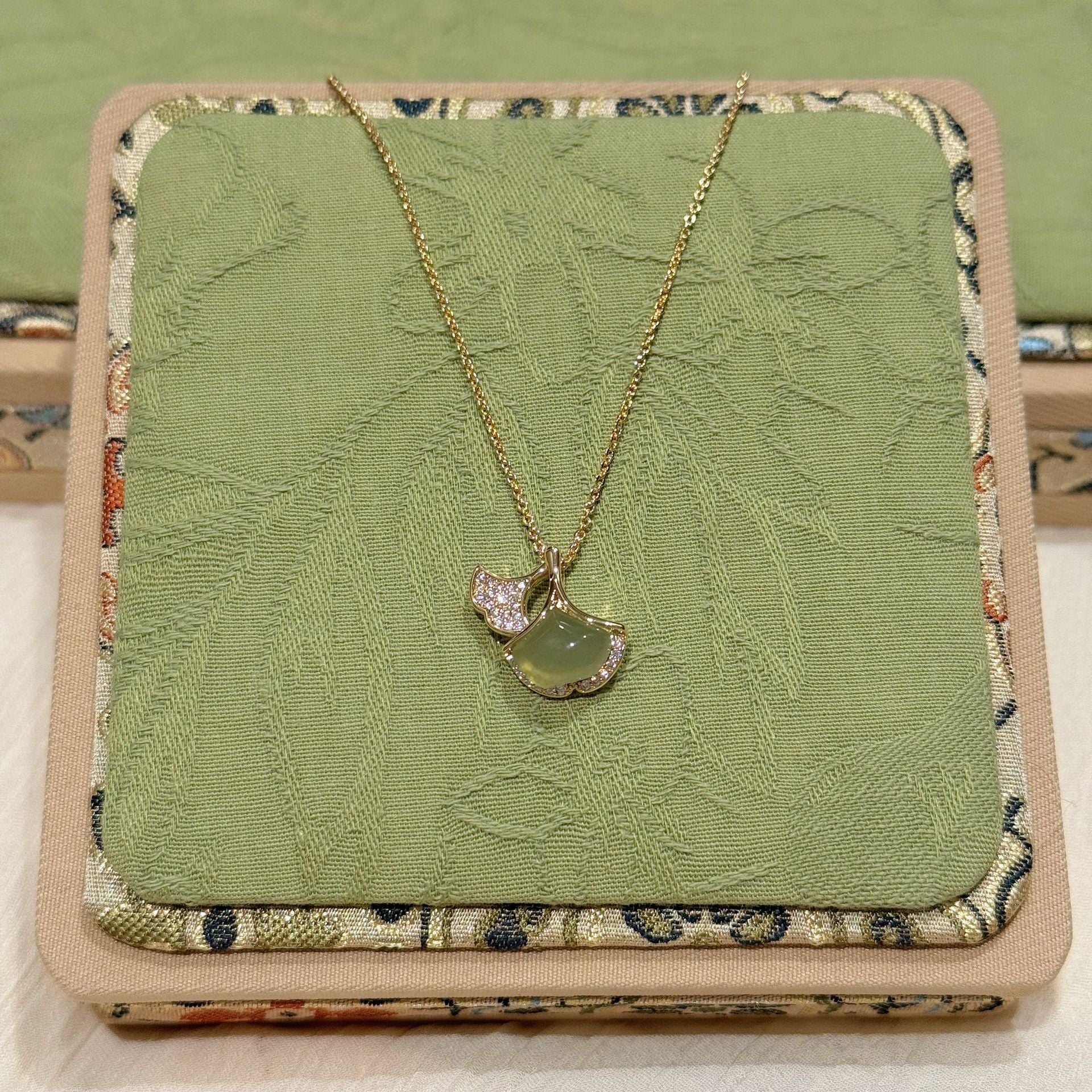 Vintage Gourd Peace Lock Necklace, Chinese Style Ginkgo Leaf Necklace, Zodiac Year Elegant Exquisite National Trend Jewelry for Women